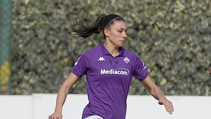 ROME, ITALY - JANUARY 25: Elisabetta Oliviero of SS Lazio compete for the ball with Agnese Bonfantini of ACF Fiorentina during the Seria A Tim women match between SS Lazio and ACF Fiorentina at the Formello sport centre on January 25, 2025 in Rome, Italy. (Photo by Marco Rosi - SS Lazio/Getty Images) Agnese Bonfantini