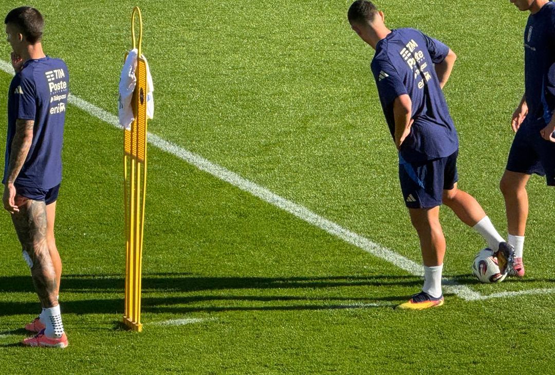 FOTO VN – Kean, Piccoli e Nicolussi a tinte azzurre: l’allenamento a Coverciano - immagine 24