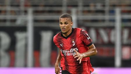 MILAN, ITALY - AUGUST 26: Malick Thiaw of AC Milan in action during the Serie A TIM match between AC Milan and Torino FC at Stadio Giuseppe Meazza on August 26, 2023 in Milan, Italy. (Photo by Claudio Villa/AC Milan via Getty Images)