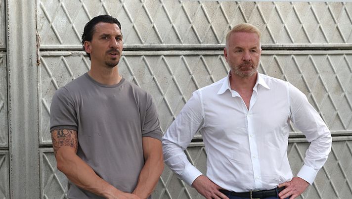 CAIRATE, ITALY - JULY 07: AC Milan Senior Advisor to Ownership Zlatan Ibrahimovic and AC Milan sporting director Igli Tare talk during AC Milan training session at Milanello on July 07, 2025 in Cairate, Italy. (Photo by Claudio Villa/AC Milan via Getty Images) Tare Inghilterra