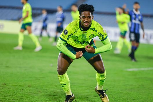 Montevideo, Uruguay - 9 maggio 2024: Endrick esulta dopo aver segnato contro il Liverpool Montevideo in Copa Libertadores. (Foto di Ernesto Ryan/Getty Images) Palmeiras-Gremio, scuole a confronto: i più grandi talenti sfornati dalle due squadre- immagine 3
