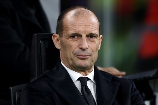 Milan Allegri Van Bommel Thiago Silva scudetto