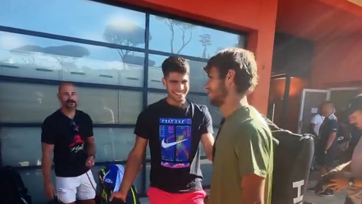 Cobolli show, siparietto con Alcaraz su Inter-Barcellona: “Tifo Roma? Te credo!” Cobolli show, siparietto con Alcaraz su Inter-Barcellona: “Tifo Roma? Te credo!” - immagine 1