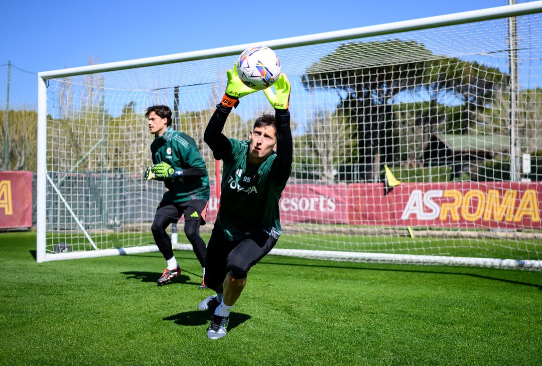 Verso Roma-Juventus: l’allenamento a Trigoria – FOTO GALLERY - immagine 11
