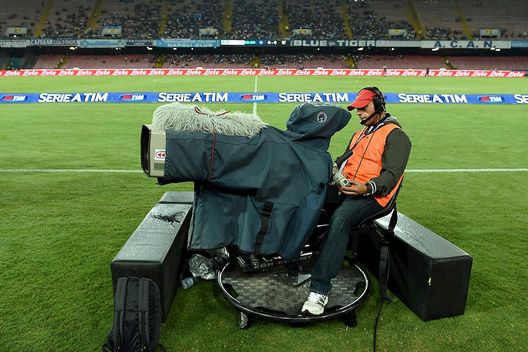 Ad Dazn: “Diritti Tv? È una scommessa per l’investimento. Le conversazioni arbitro-Var…”- immagine 3