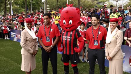milan-singapore-pato-serginho-tournée-incontro-federnuoto-nuotatore-alberto-razzetti