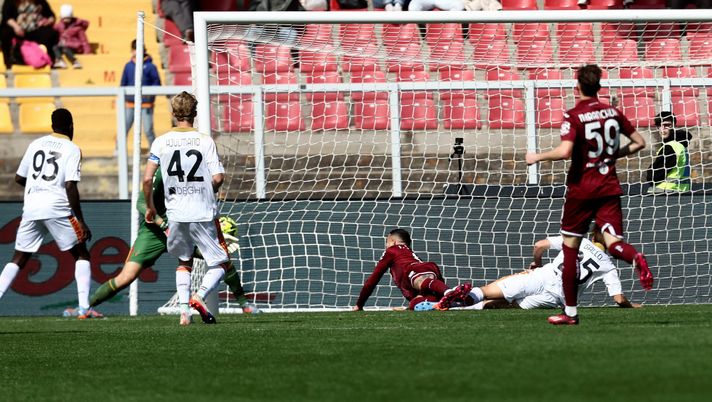Lecce-Torino 0-2, l’analisi dei gol: Radonjic lascia sul posto Baschirotto- immagine 5