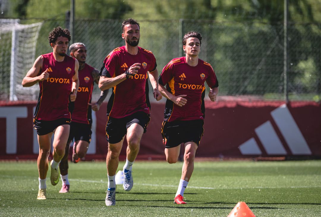 Trigoria, la ripresa degli allenamenti a -5 da Roma-Fiorentina – FOTO GALLERY - immagine 31