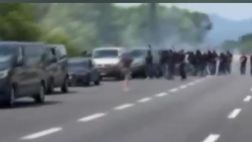VIDEO / Scontri tra ultrà di Atalanta e Juve sull’autostrada A1