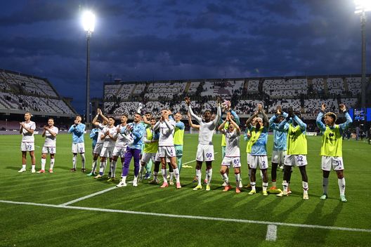 Il questore di Salerno: “250 facinorosi hanno attaccato i tifosi viola”- immagine 2