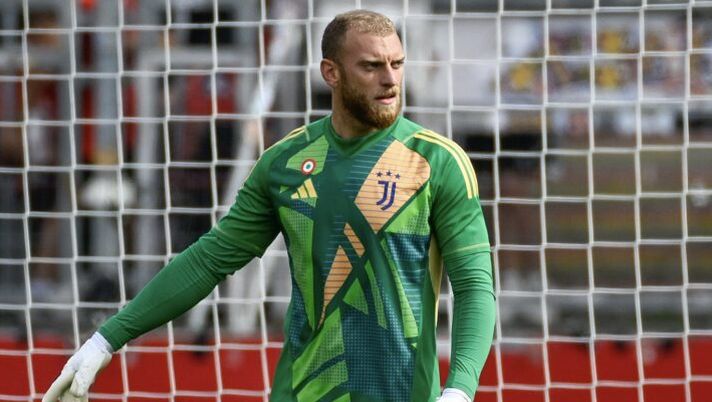 NUREMBERG, GERMANY - JULY 26: Michele Di Gregorio of Juventus during the 1. FC N¸rnberg v Juventus - Pre- season Friendly on July 26, 2024 in Nuremberg, Germany. (Photo by Daniele Badolato - Juventus FC/Juventus FC via Getty Images) Szczesny: “Stimo Di Gregorio, ma mi immaginavo potesse essere il secondo di Perin” - immagine 1