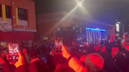 VIDEO FCIN1908 / Inter-Monaco, i tifosi accolgono il pullman dei nerazzurri al Meazza