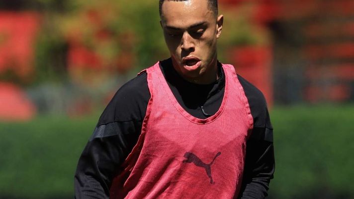 Sergiño Dest (ex difensore AC Milan), qui durante una seduta di allenamento a Milanello | Milan News (Getty Images) Milan, senti Dest: 'Mi piacerebbe tornare in Italia in futuro, credo di avere qualcosa ...'