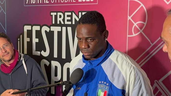 Balotelli: “Esposito talento superiore. Chivu? Fa effetto vederlo in panchina. Secondo me…” Balotelli: “Esposito talento superiore. Chivu? Fa effetto vederlo in panchina. Secondo me…” - immagine 1