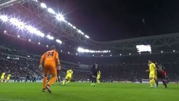 Juventus-Lazio, clamorosa svista al Var: pugno di Douglas Luiz su Patric, tutti zitti