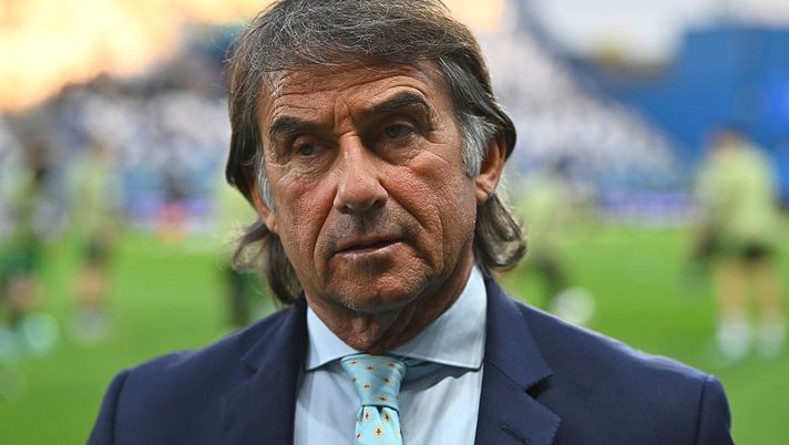 SASSUOLO, ITALY - MAY 17: Giovanni Carnevali, CEO of US Sassuolo Calcio, looks on prior to the Serie A match between US Sassuolo Calcio and US Lecce at Mapei Stadium Citta del Tricolore on May 17, 2026 in Sassuolo, Italy. (Photo by Alessandro Sabattini/Getty Images) Aquilani ha convinto tutti: la Sampdoria lo vuole, ma occhio alla A - immagine 1