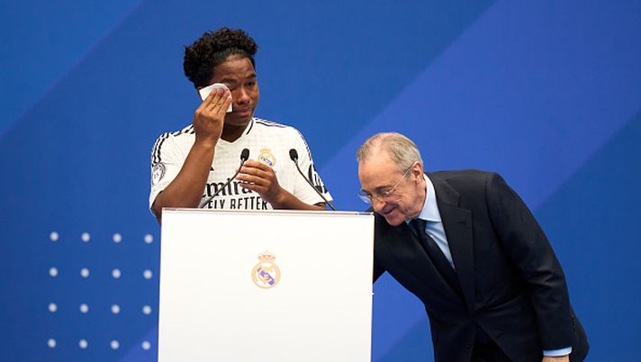 Real Madrid, presentato Endrick tra le lacrime: avrà il numero 16 - immagine 1