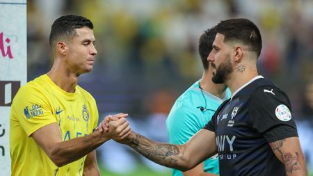 Cristiano Ronaldo e Mitrovic
