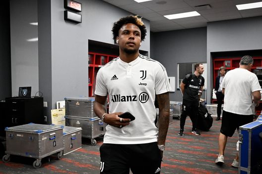 LAS VEGAS, NV - JULY 22: Weston McKennie of Juventus during the Preseason Friendly match between Juventus and Chivas de Guadalajara at Allegiant Stadium on July 22, 2022 in Las Vegas, Nevada. (Photo by Daniele Badolato - Juventus FC/Juventus FC via Getty Images)