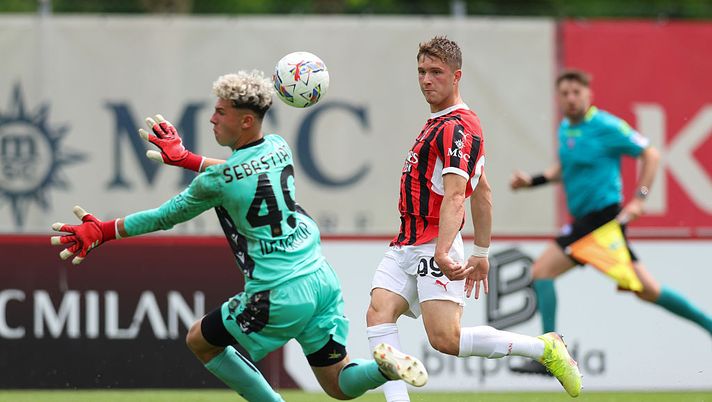 MILAN, ITALY - MAY 04: Filippo Scotti of AC Milan U20 shoots the ball during the Primavera 1 match between AC Milan U20 and Udinese U20 at Vismara PUMA House of Football on May 04, 2025 in Milan, Italy. (Photo by Francesco Scaccianoce/AC Milan via Getty Images) Primavera Milan