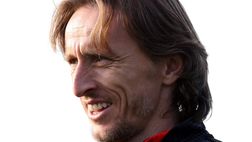 Modric, foto e autografi con il Milan Club Milanistra | FOTO