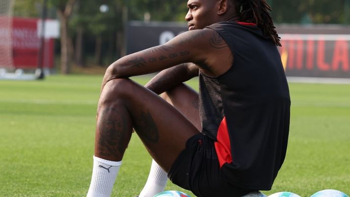 Milan, infortunio Leao: a lavoro a Milanello nonostante il riposo