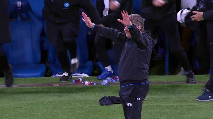 FOTO La Serie A esalta Mazzarri dopo la vittoria: “Mago Walter!” - immagine 1