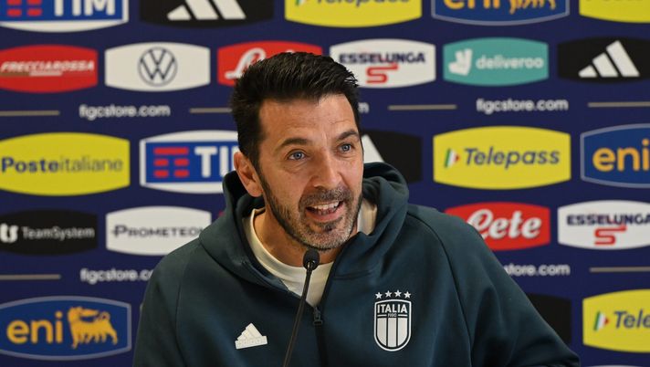 ISERLOHN, GERMANY - JUNE 12: Head delegation of Italy Gianluigi Buffon speaks with the media during Italy press conference at Hemberg-Stadion on June 12, 2024 in Iserlohn, Germany. (Photo by Claudio Villa/Getty Images for FIGC) buffon meret