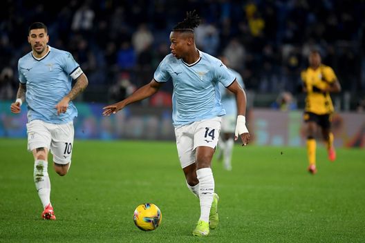 ROME, ITALY - DECEMBER 16: Tijjani Noslin of SS Lazio in action during the Serie match between Lazio and Inter at Stadio Olimpico on December 16, 2024 in Rome, Italy. (Photo by Marco Rosi - SS Lazio/Getty Images) Calciomercato Torino, Lazio su Ilic: scambio in vista per gennaio?- immagine 2