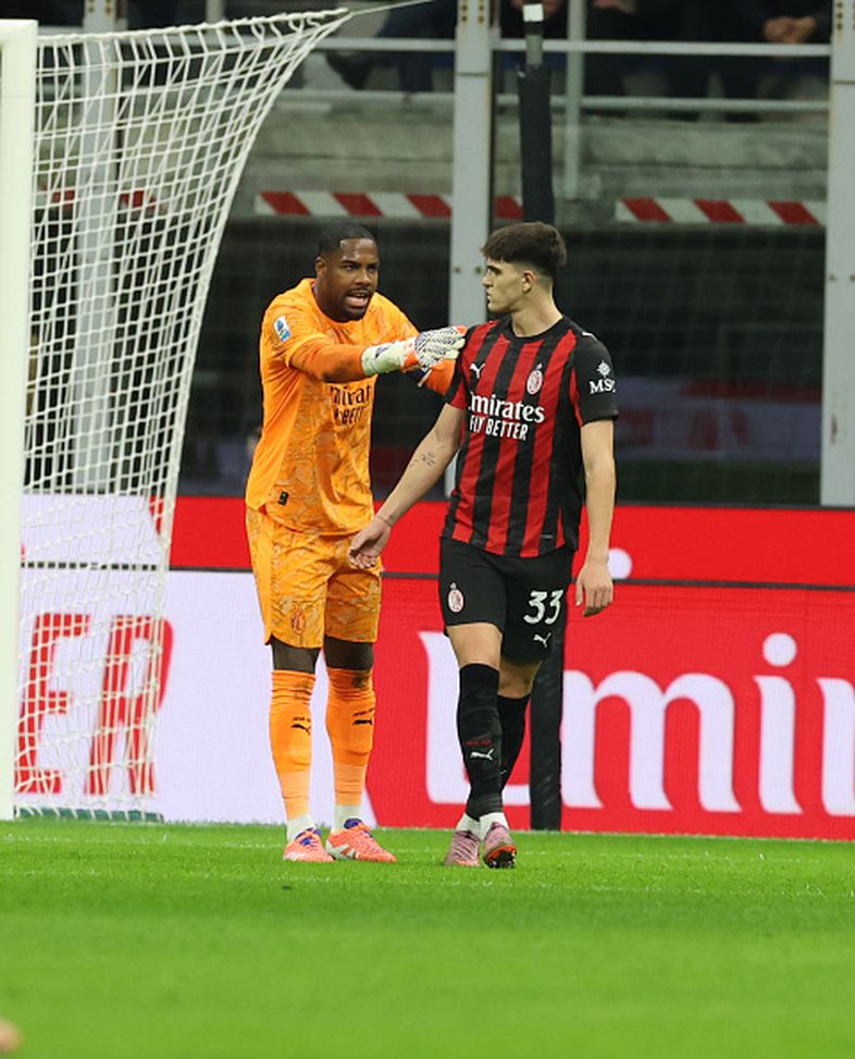 Bartesaghi: 'Riguardo sempre Theo e sogno di giocare il derby'