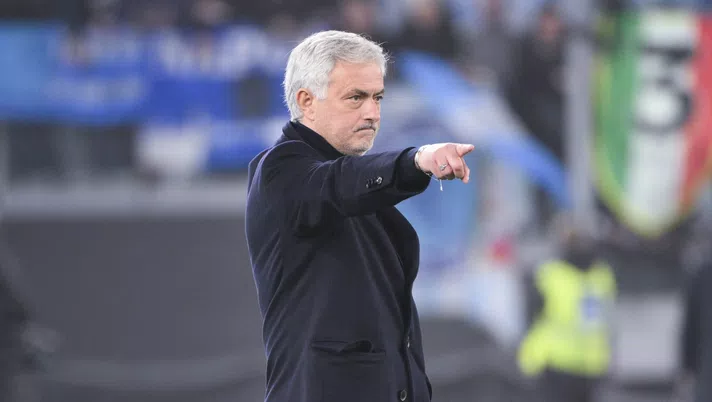 Mourinho Squalifica