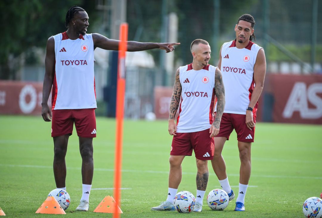 Roma, rifinitura a Trigoria alla vigilia di Cagliari: c’è Dybala – FOTO GALLERY - immagine 24