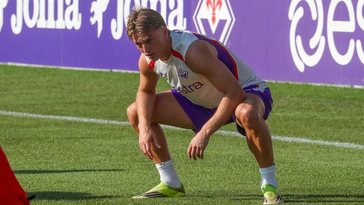 GERMOGLI PH: 19 LUGLIO 2026 BAGNO A RIPOLI VIOLA PARK RITIRO FIORENTINA ALLENAMENTO E PARTITELLA CON LA PRIMAVERA NELLA FOTO GUDMUNDSSON gudmundsson