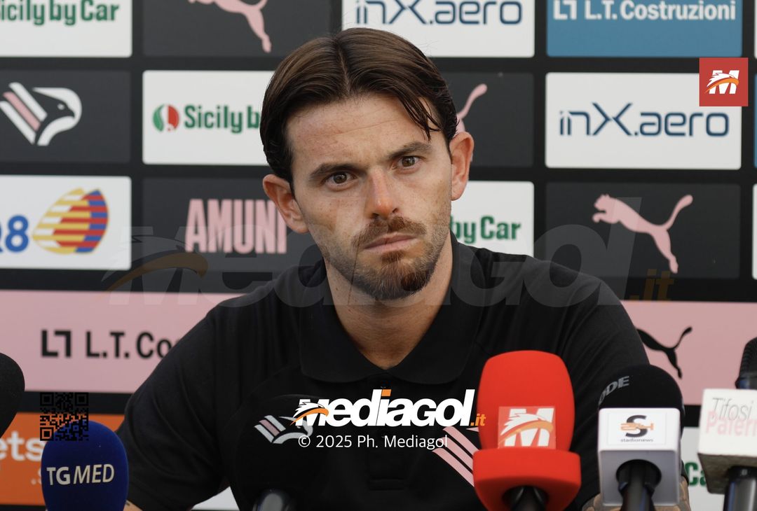 FOTO, capitan Brunori in conferenza stampa al ritiro del Palermo - immagine 6