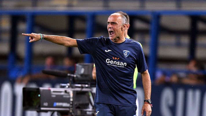 EMPOLI, ITALY - SEPTEMBER 12: Giovanni Martusciello manager of Empoli FC gestures during the Serie A match between Empoli FC and FC Crotone at Stadio Carlo Castellani on September 12, 2016 in Empoli, Italy. (Photo by Gabriele Maltinti/Getty Images) Empoli, dopo l’allenamento di stamani si ritorna in campo domani - immagine 1