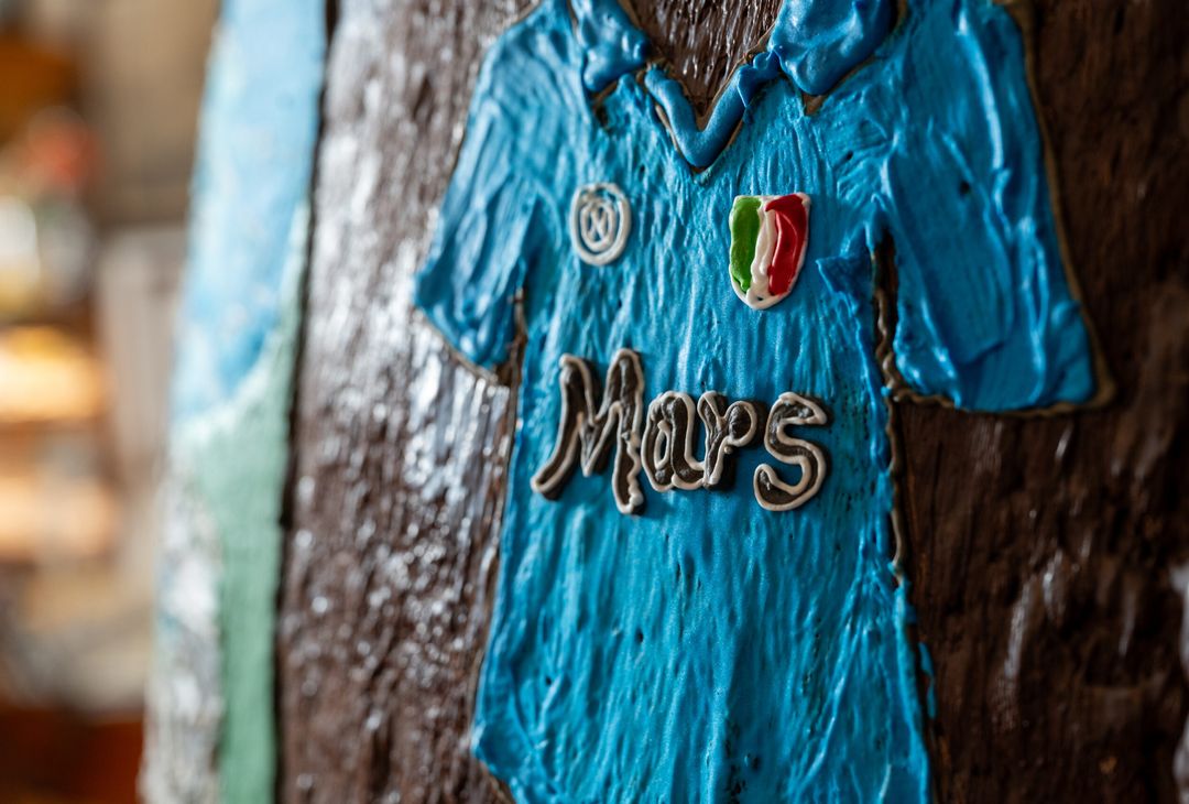 Un uovo da record per celebrare il centenario del Napoli