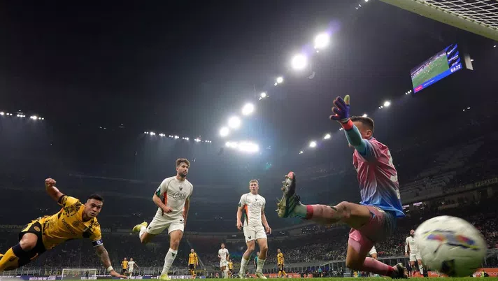 Libero – Il Napoli rallenta, l’Inter ne approfitta. Lautaro scaccia via i brutti pensieri - immagine 1