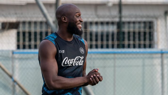 FOTO Lukaku, prime parole da azzurro: “Contento di essere qui, forza Napoli!” - immagine 1