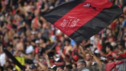 Nuovo disastro in Argentina: lanci di pietre e bottiglie sui giocatori durante Colón-Mitre