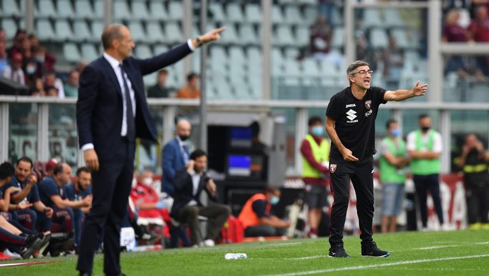 TURIN, ITALY - OCTOBER 02: Ivan Juric, Head Coach of Torino gives instructions during the Serie A match between Torino FC v Juventus at Stadio Olimpico di Torino on October 02, 2021 in Turin, Italy. (Photo by Valerio Pennicino/Getty Images) Juric, pavidità nei cambi? Il tecnico non aveva scelta. Allegri azzecca la mossa - immagine 1