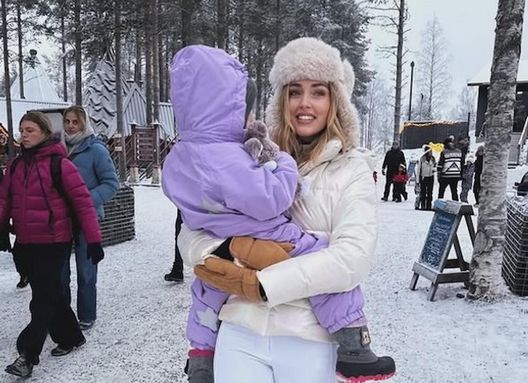 Chiara Ferragni, la dedica a figli e famiglia: “Mi hanno vista affogare nel dolore”- immagine 2
