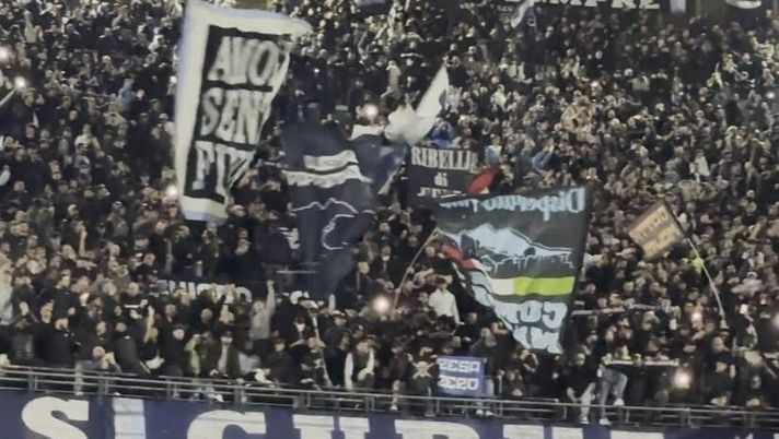 Il Napoli supera il Milan, il Maradona canta e fa festa: la gioia dei tifosi – VIDEO - immagine 1