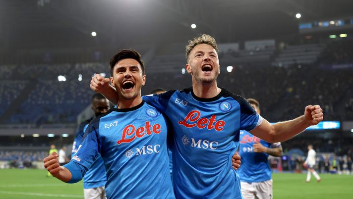 NAPLES, ITALY - MARCH 11: Amir Rrahmani of SSC Napoli celebrates with teammate Eljif Elmas after scoring the team's second goal during the Serie A match between SSC Napoli and Atalanta BC at Stadio Diego Armando Maradona on March 11, 2023 in Naples, Italy. (Photo by Francesco Pecoraro/Getty Images) elmas rrahmani