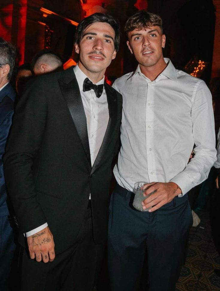 Sandro Tonali ha detto sì: nozze da sogno con Giulia a Villa Erba- immagine 4