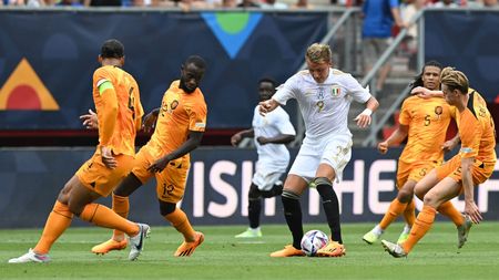 Gullit duro su Van Dijk e De Jong