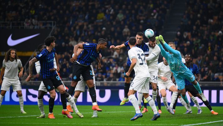 MILAN, ITALY - NOVEMBER 09: Lautaro Martinez of FC Internazionale in action during the Serie A match between FC Internazionale and SS Lazio at Giuseppe Meazza Stadium on November 09, 2025 in Milan, Italy. (Photo by Mattia Pistoia - Inter/Inter via Getty Images) Bisciglia: “Lazio, ecco perché sono ottimista. E su Sarri dico che…” - immagine 1