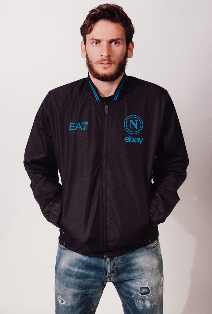 Da mercoledì il Napoli lancerà le nuove Anthem Jacket del club azzurro