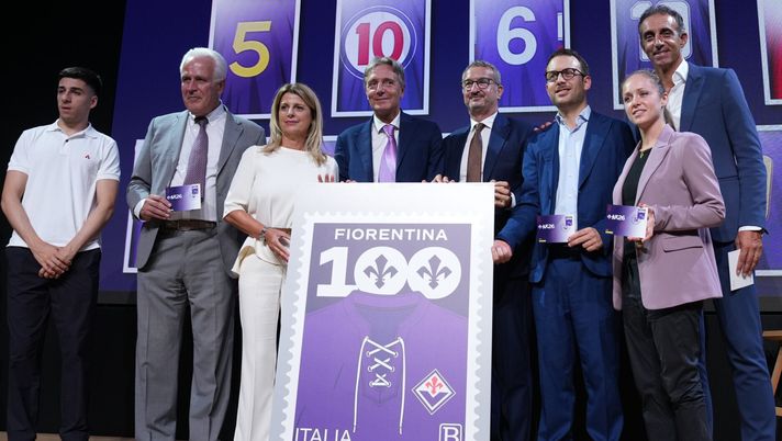 FOTO – Presentato il francobollo per il Centenario della Fiorentina FOTO – Presentato il francobollo per il Centenario della Fiorentina - immagine 1