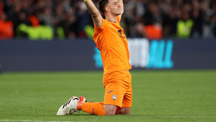 DUBLIN, IRELAND - MAY 22: Juan Musso of Atalanta BC celebrates victory after defeating b04 during the UEFA Europa League 2023/24 final match between Atalanta BC and Bayer 04 Leverkusen at Dublin Arena on May 22, 2024 in Dublin, Ireland. (Photo by Julian Finney/Getty Images) Musso: “Ho parlato con Gasperini dopo che ha preferito puntare su Carnesecchi” - immagine 1