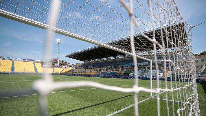 PARMA, ITALY - MAY 09: Aa general view of the Stadio Ennio Tardini before the Serie A match between Parma Calcio and Atalanta BC at Stadio Ennio Tardini on May 09, 2021 in Parma, Italy. Sporting stadiums around Italy remain under strict restrictions due to the Coronavirus Pandemic as Government social distancing laws prohibit fans inside venues resulting in games being played behind closed doors. (Photo by Emilio Andreoli/Getty Images) Atalanta Under 23-Sorrento streaming gratis: dove vedere la diretta tv live - immagine 1